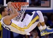 开云体育在线-开拓者碾压吉林队，贝恩成为关键先生