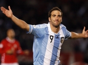 开云平台-逆转之夜，阿根廷风暴席卷马赛，欧冠淘汰赛上演史诗翻盘