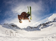 开云在线直播-亚运羽球赛场现降维打击，石宇奇统治级表现助韩国队碾压印度队