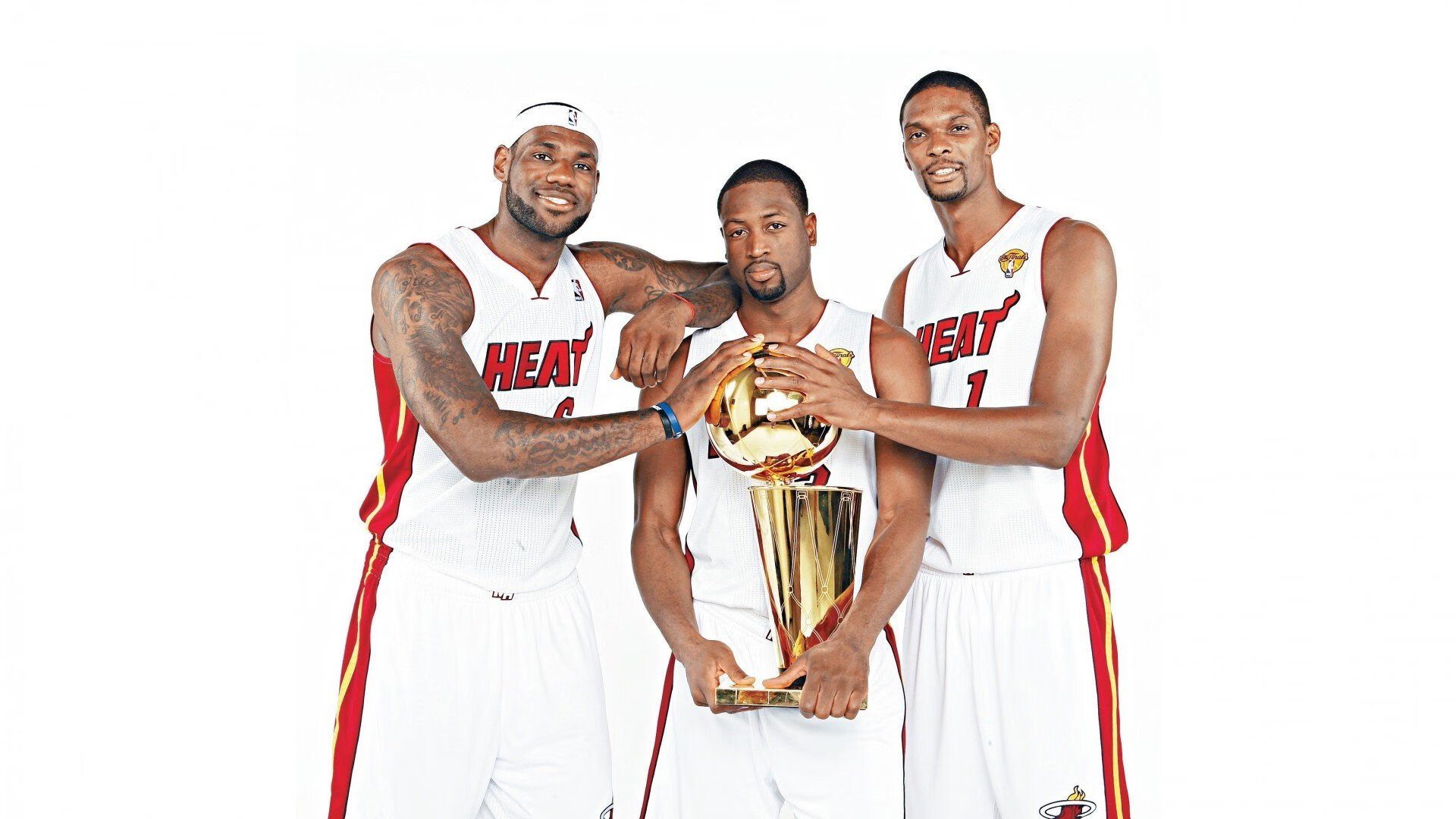 欧冠淘汰赛焦点战，波兰力量如何打穿拉齐奥防线