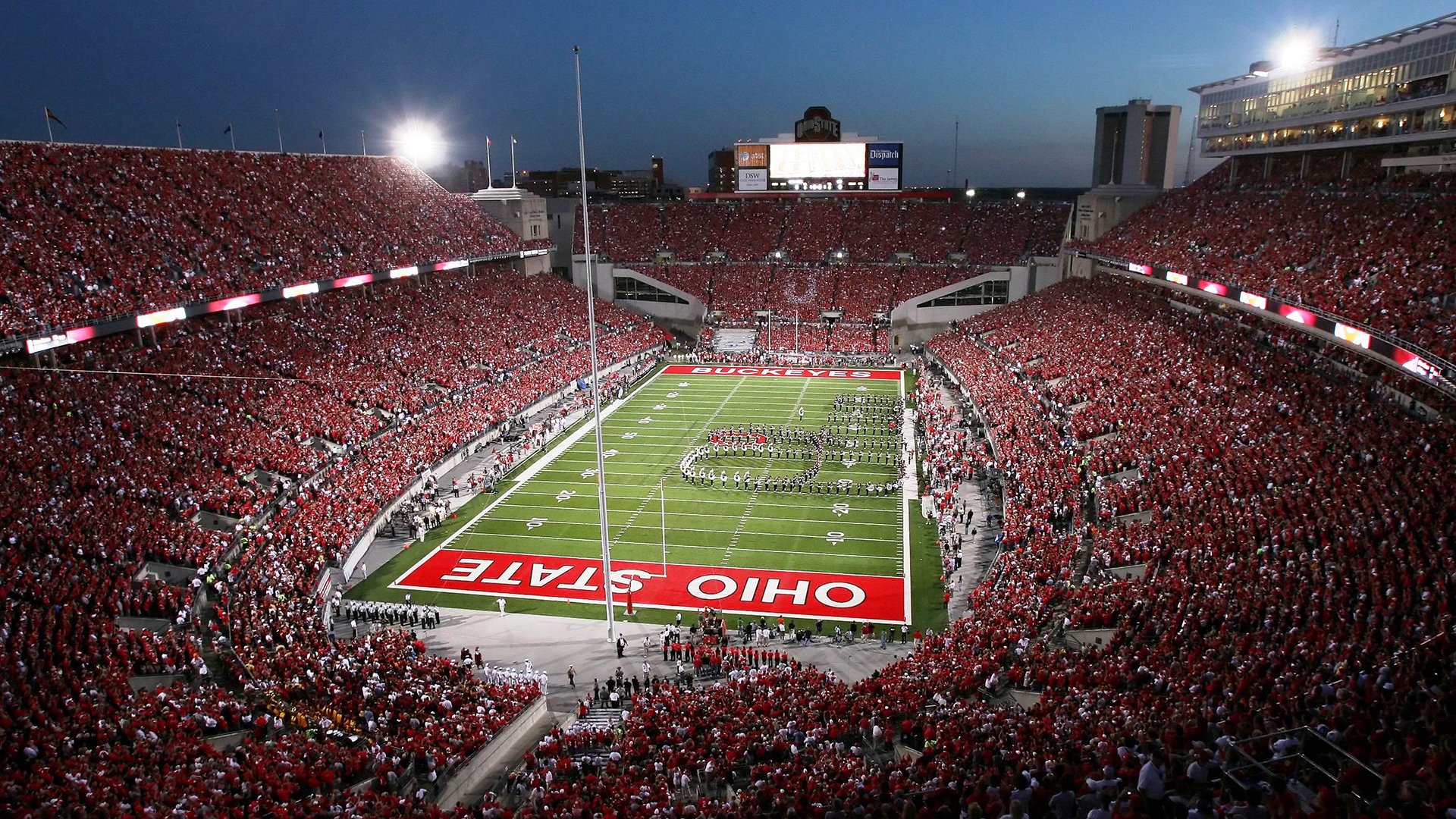 德罗赞末节封神！湖人逆转险胜上海，诠释NBA与CBA的差距与魅力