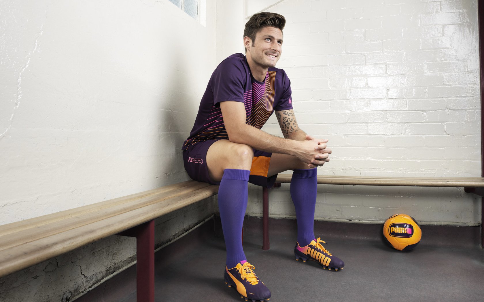 楚阿梅尼惊天远射刷新纪录，西班牙轻取德国展现战术唯一性